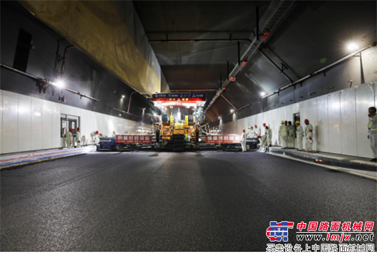 中大機(jī)械:不走尋常路 傳承匠心成就中國公路攤鋪專家